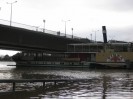 hebt der Kahn bald die Brücke an?