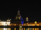 blau beleuchtet