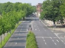 Man beachte den Bogen auf der Straße