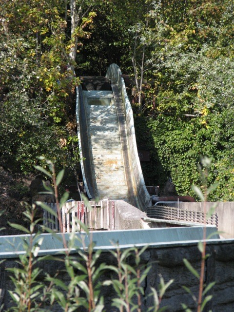 Wildwasserrutsche