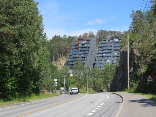 Skaninavien - Hochhäuser auf Felsen