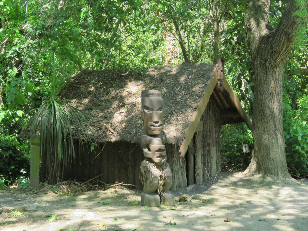 NZ: Willowbank - Maori-Village