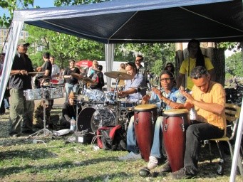 Sommerauftakt in Berlin - Fête de la musique (The Roads, Michél Kroll, Rubber Hair, ...) - Bild 11